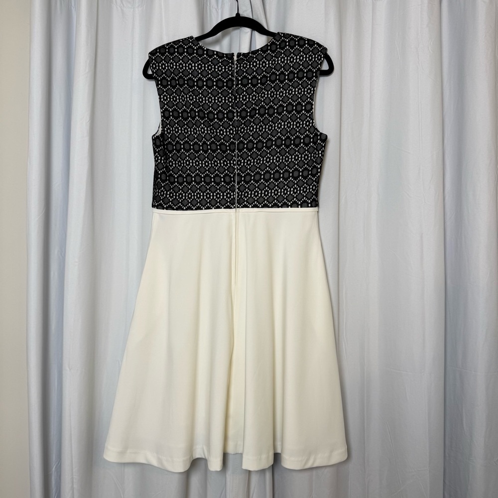 Belle Badgley Mischka Lace Bodice Fit Flare Dress Size 10 Black White - Picture 8 of 13